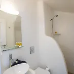 Madres * Mykonos Town